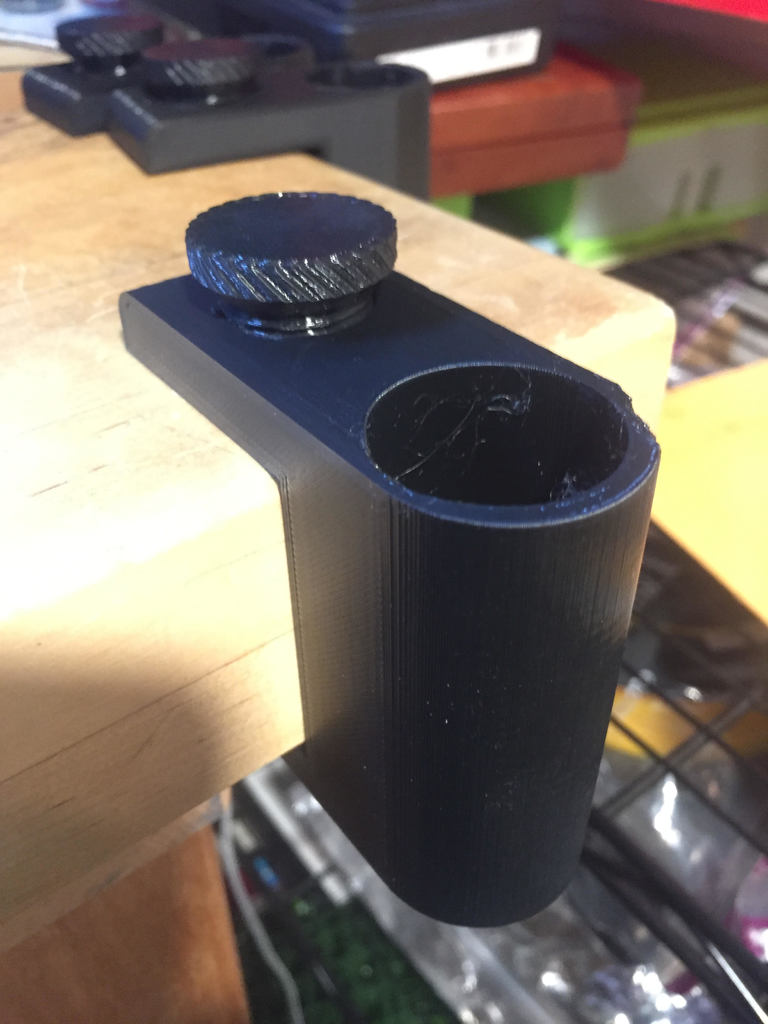 Free 3D file PVC Pipe Mount for 50 mm Tabletop・3D print object to