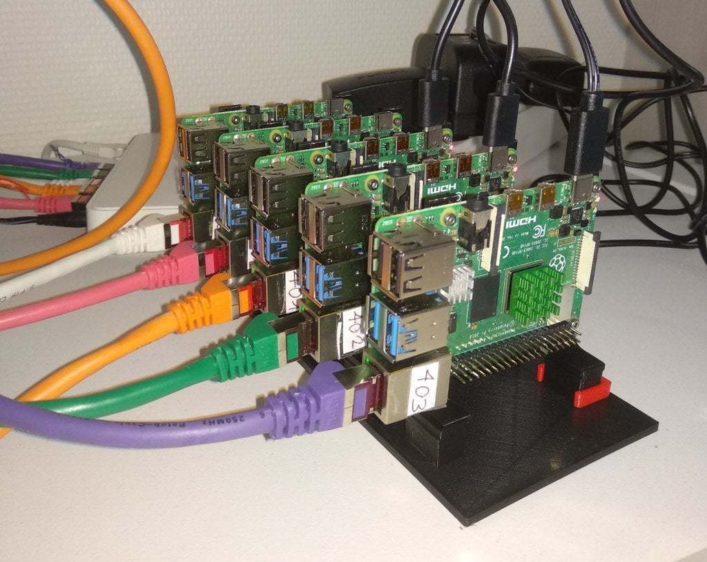 Fichier STL gratuit Pi / Rack à la framboise・Idée pour impression 3D à ...