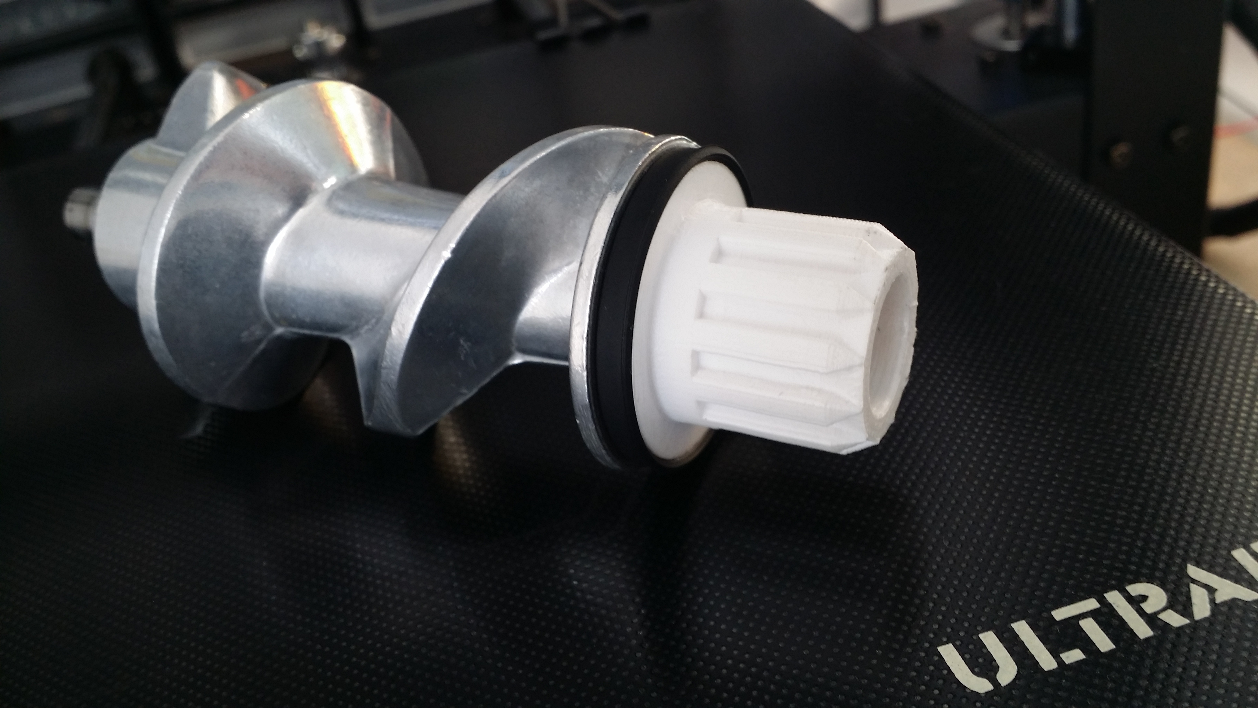 STL file BOSCH meat grinder coupling 🍖・3D printable model to download・Cults