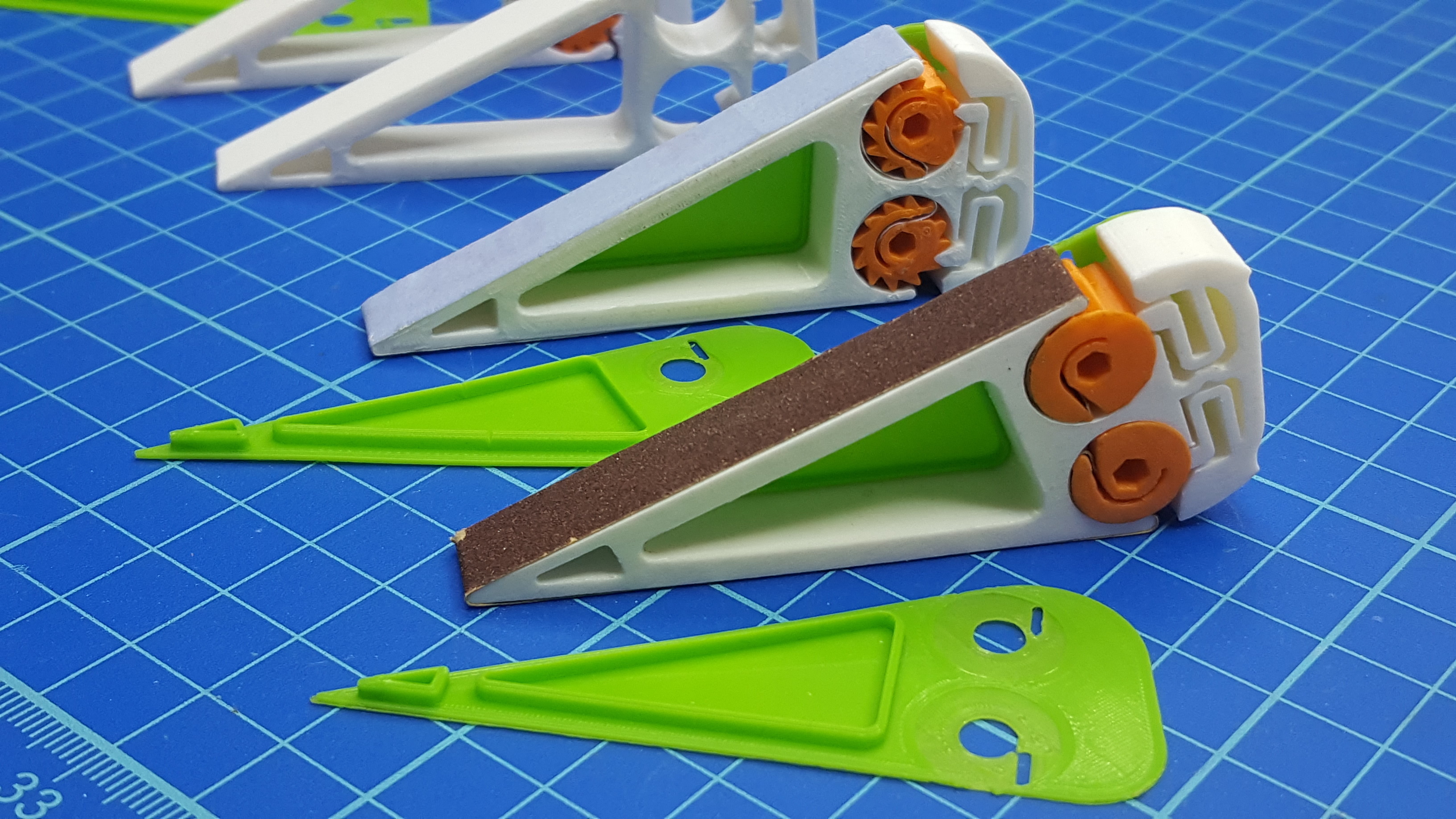 STL file KIT Sanding stick with ratchet lock + case・3D printer design to download・Cults