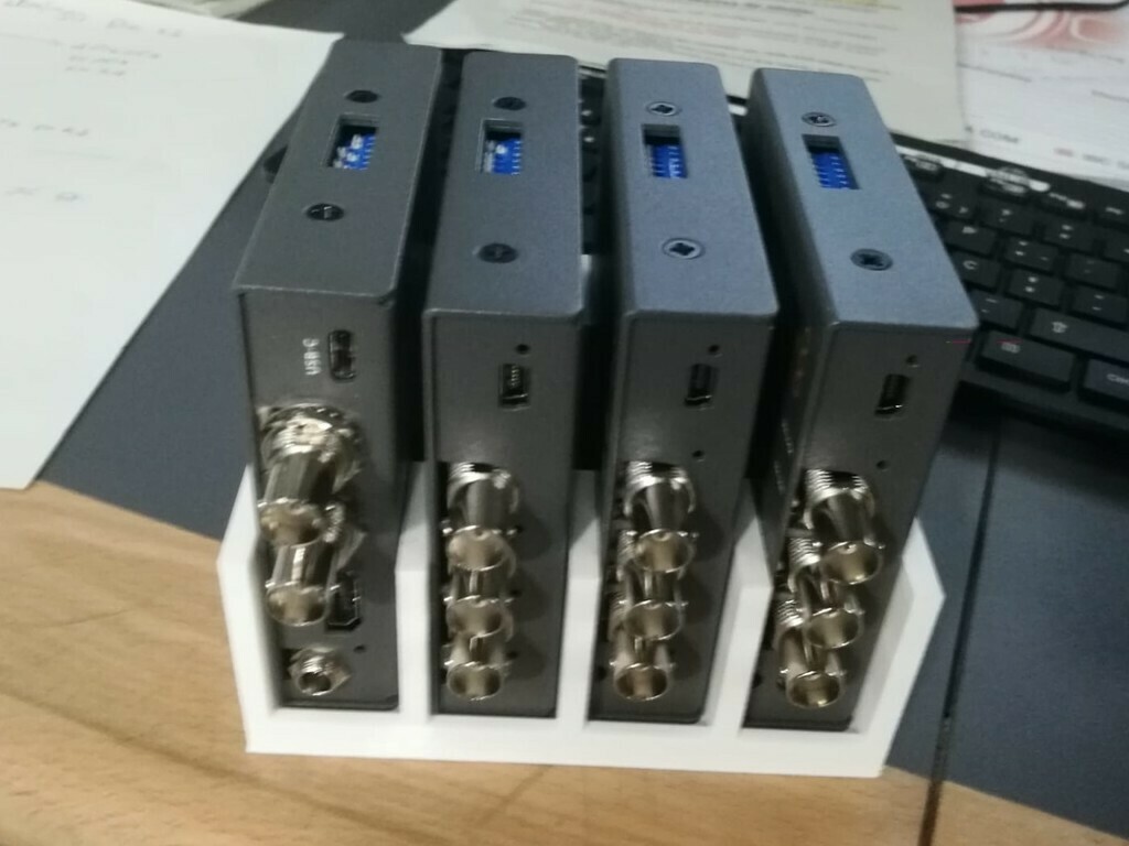3D-Datei 4x Blackmagic Mini Konverter mit vertikaler Unterstützung 🏢 ...