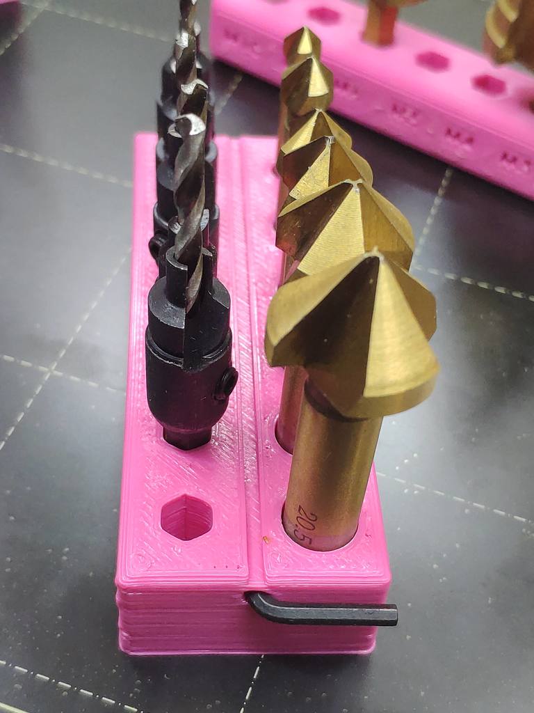 Free 3D file Hex Shank Bit Holder Parametric 🔧・3D printing template