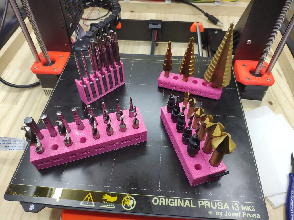 Free 3D file Hex Shank Bit Holder Parametric 🔧・3D printing template