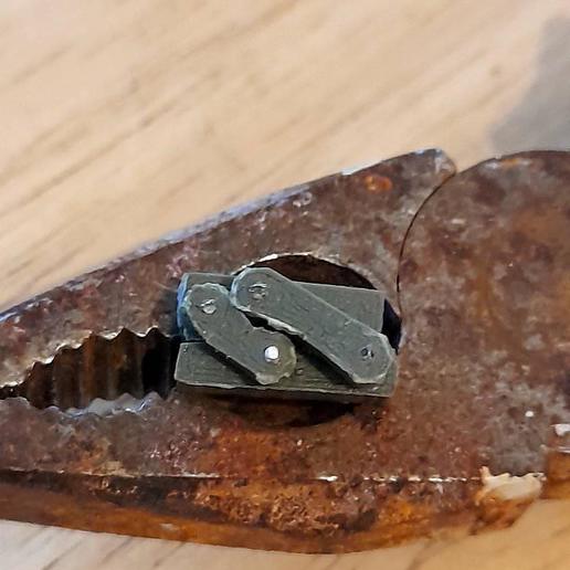 Download free STL file 1/10 scale hood hinge for rc crawler • 3D printer design ・ Cults