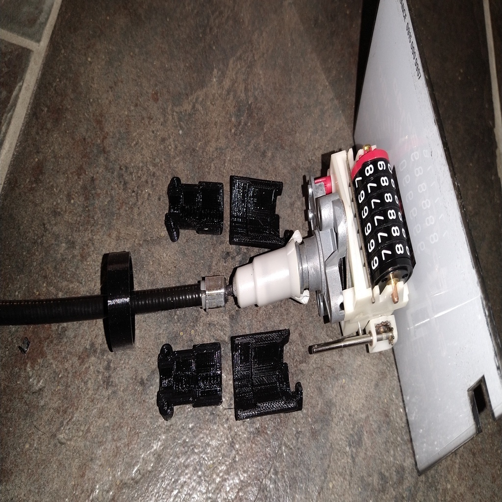 STL file Matra (Murena) broken speedo cable fix 🔌・3D printing idea to