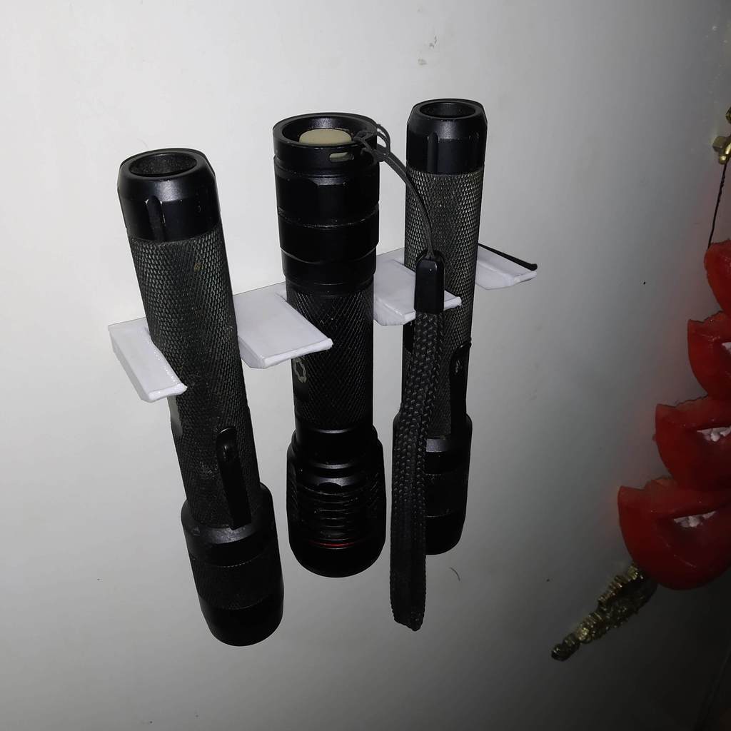 Free STL file wall mount flashlight / Taschenlampe・3D printing idea to