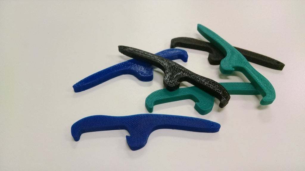 Free STL file Bottle opener / keychain (optimized)・3D printer design to