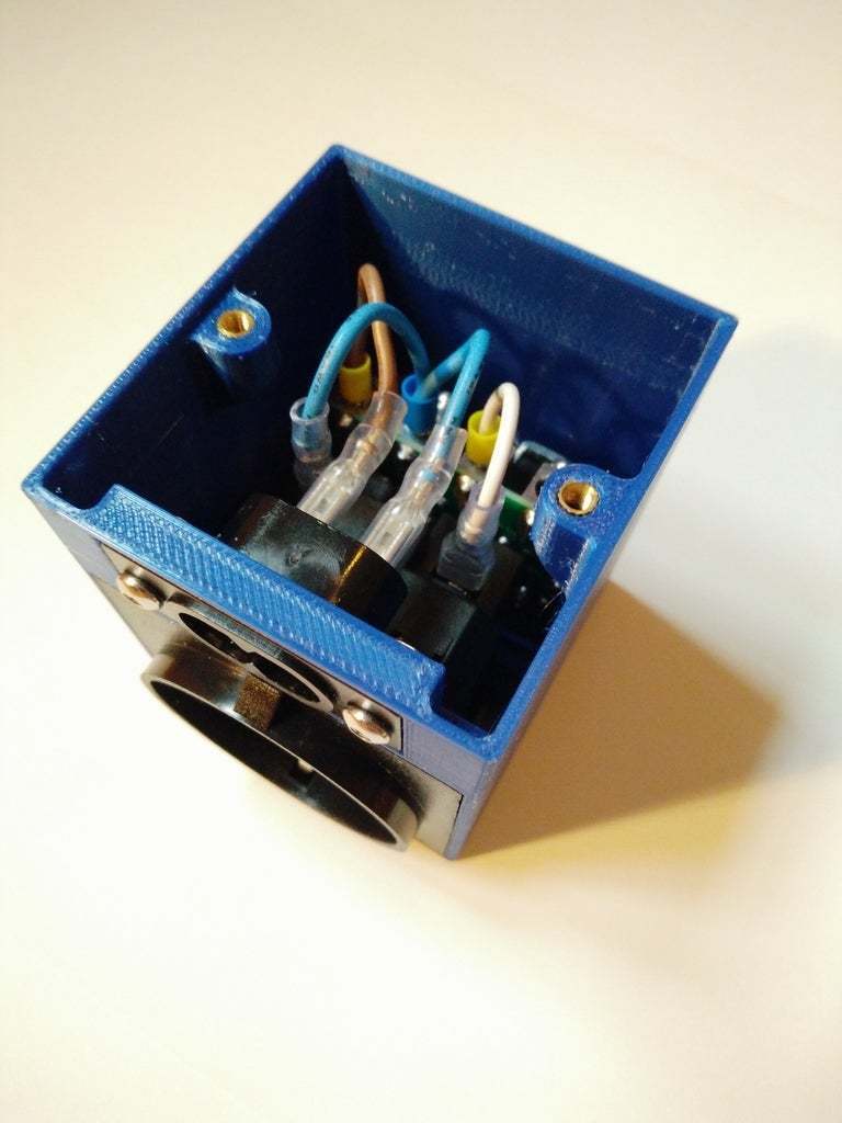 Free STL file Socket Enclosure for ESP8266 Moes QS-WiFi-D01 150W or ...