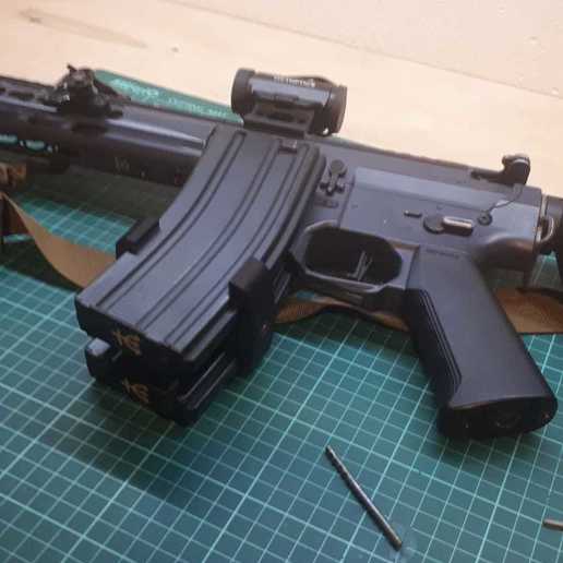 Download free STL file Airsoft M4 DualMagazine Holder • 3D printer