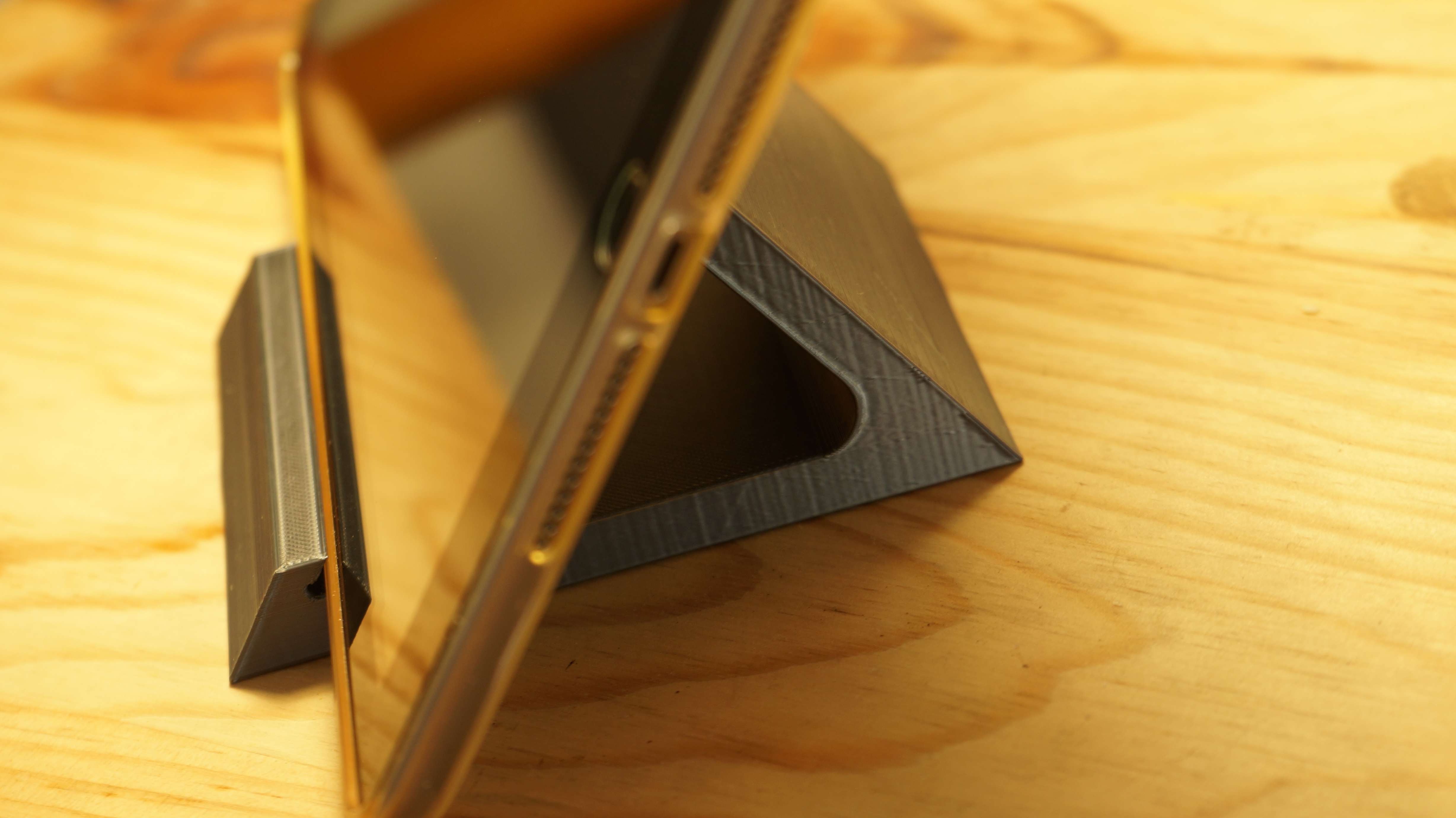 Download STL file Ipad Tablet Holder • 3D printer object ・ Cults