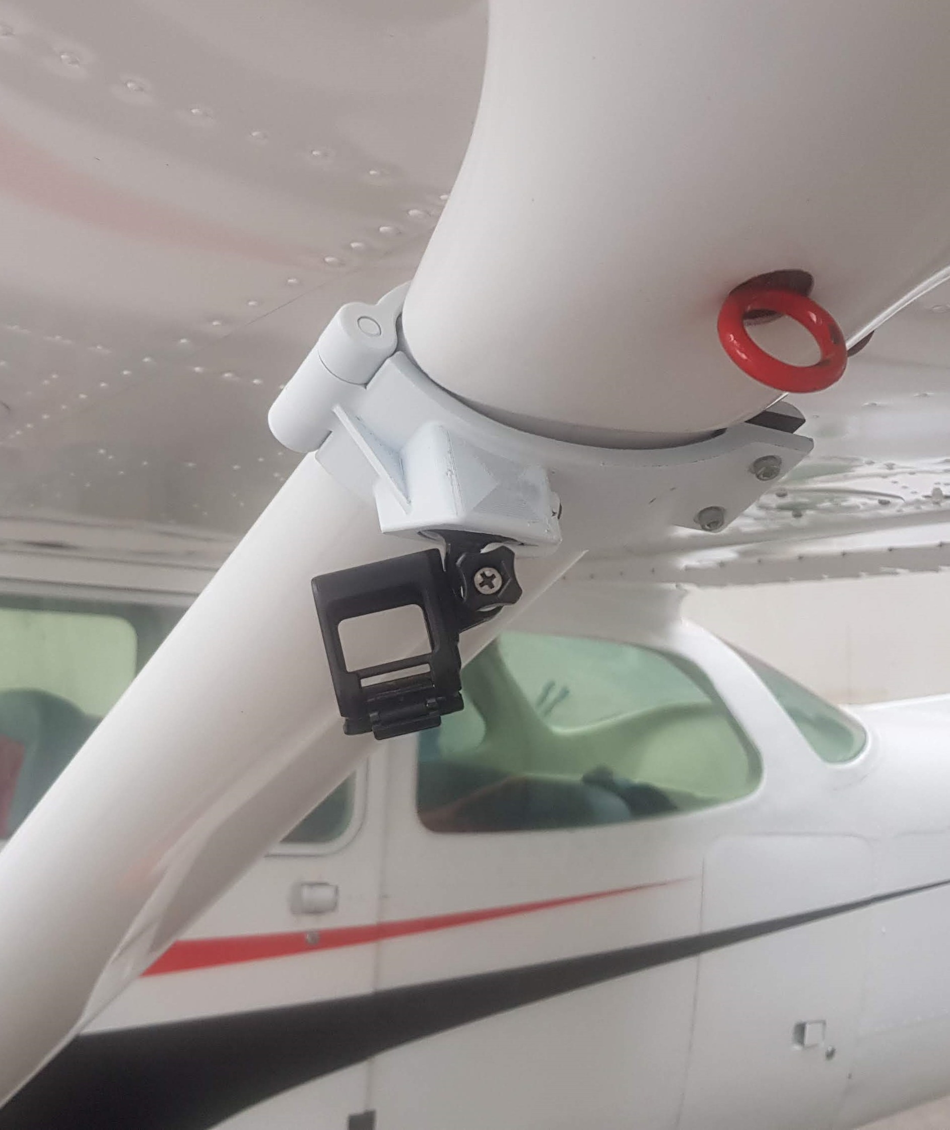 Archivo STL Soporte Gopro para Cessna 172 👽・Modelo para descargar y