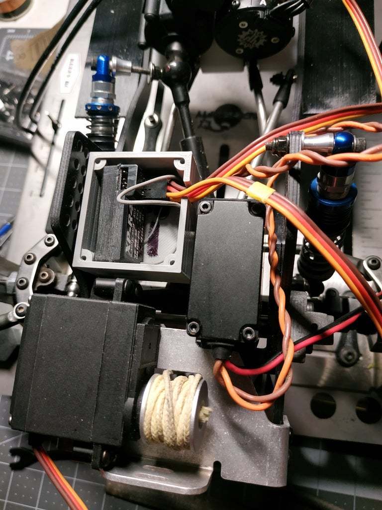 Free STL file receiver box for "Team garage hack" dual servo mount and "Gspeed" LCG chassis・3D