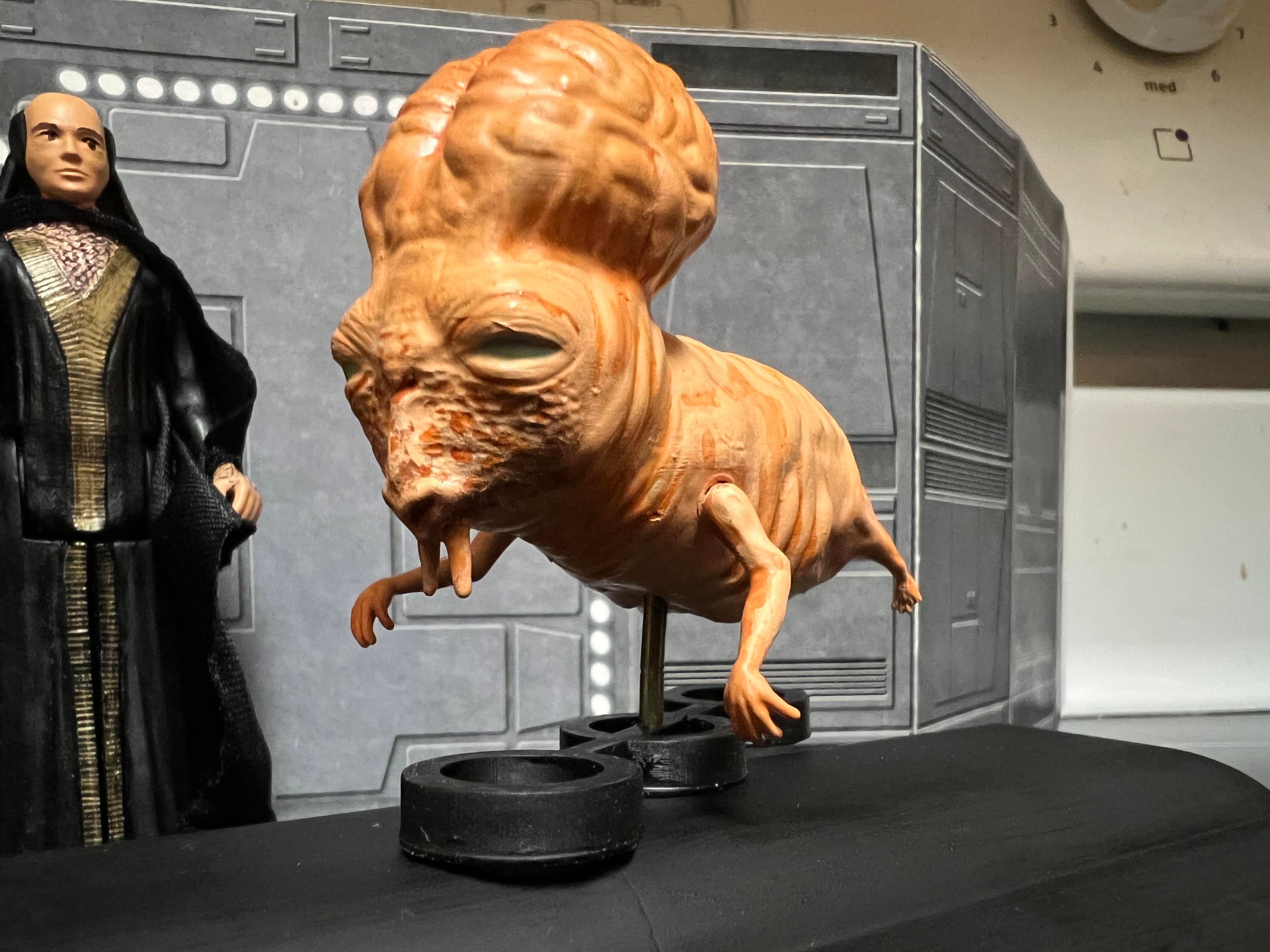 STL file VINTAGE DUNE SPACING GUILD 3RD STAGE NAVIGATOR KENNER STYLE