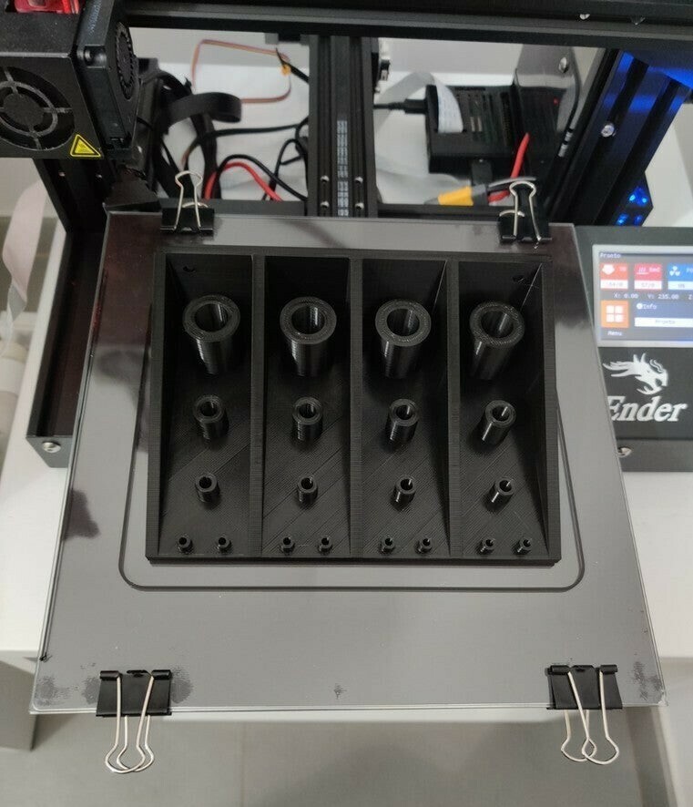 Free 3D file Universal Screwdrivers Wall Holder・3D printing design to