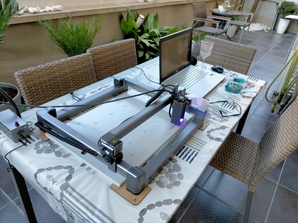 Free 3D file Laser cutter grid・Object to download and to 3D print・Cults