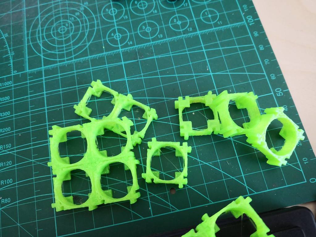 Free STL file 18650 improved spacer/holder 🔋・3D printer design to ...