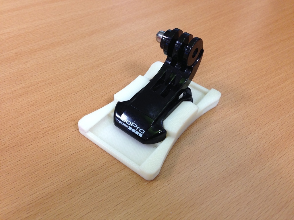 Free 3D file GoPro Velcro Strap Mount 02 🎒・3D printable model to