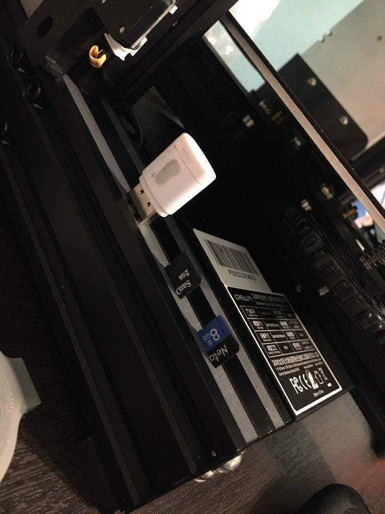 Free STL file VSLOT with SD Card and USB holder for ENDER 3 by Facu Ricchi・Template to