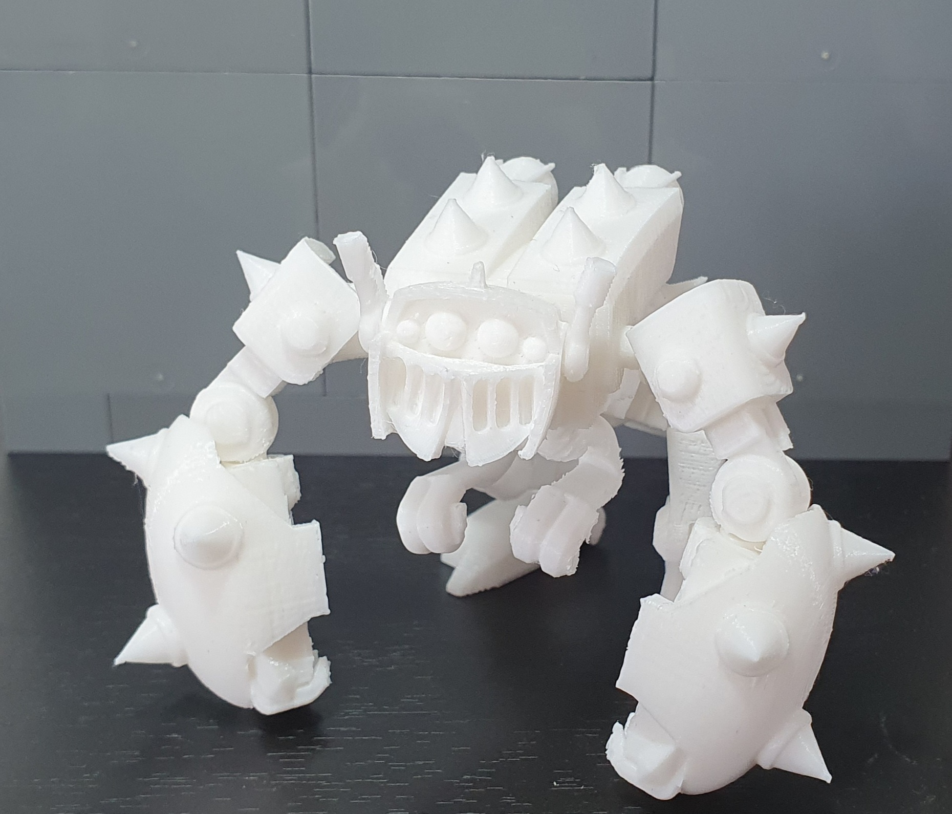 STLDatei Transformers IDW Insecticon Bob Generations scale 🤖・Design