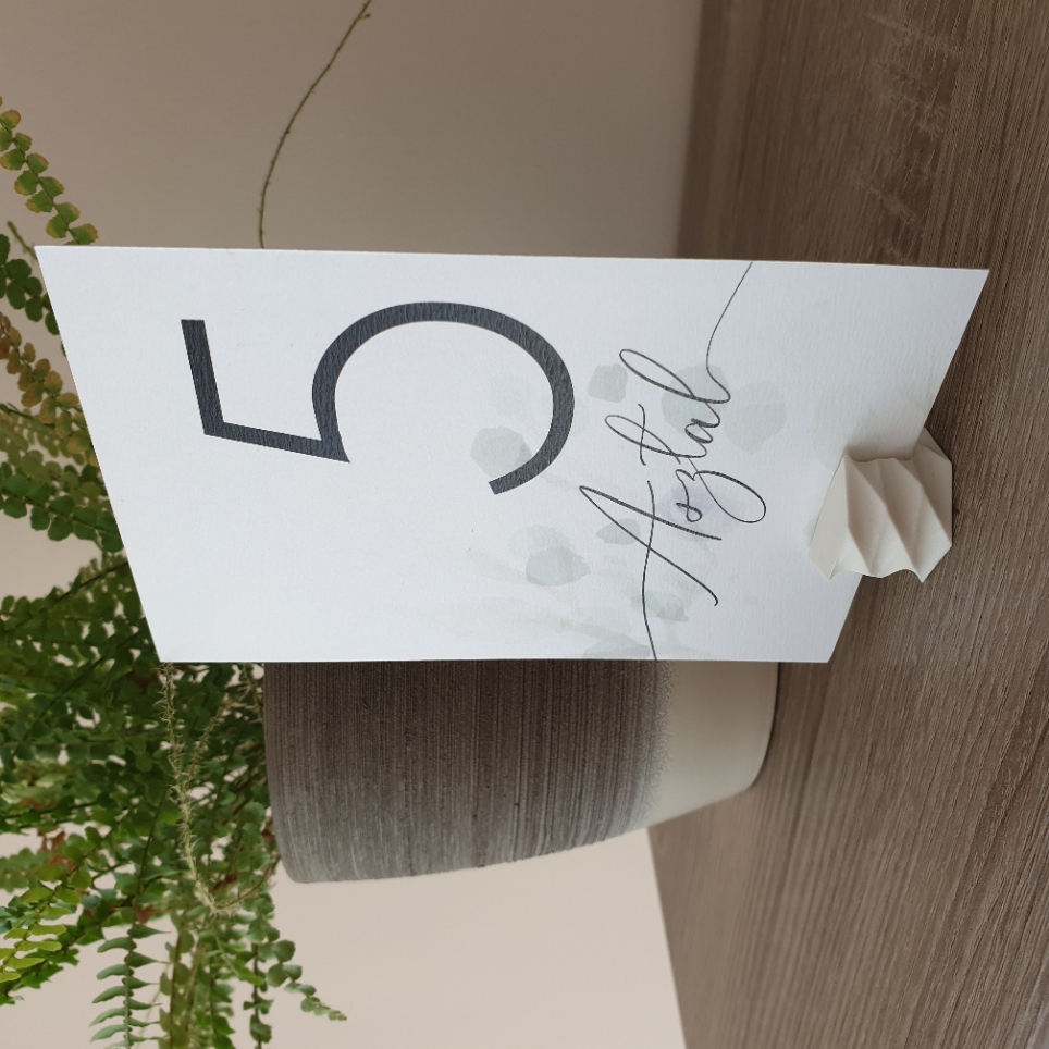 STL file Wedding table number/menu holder・3D printing model to download ...