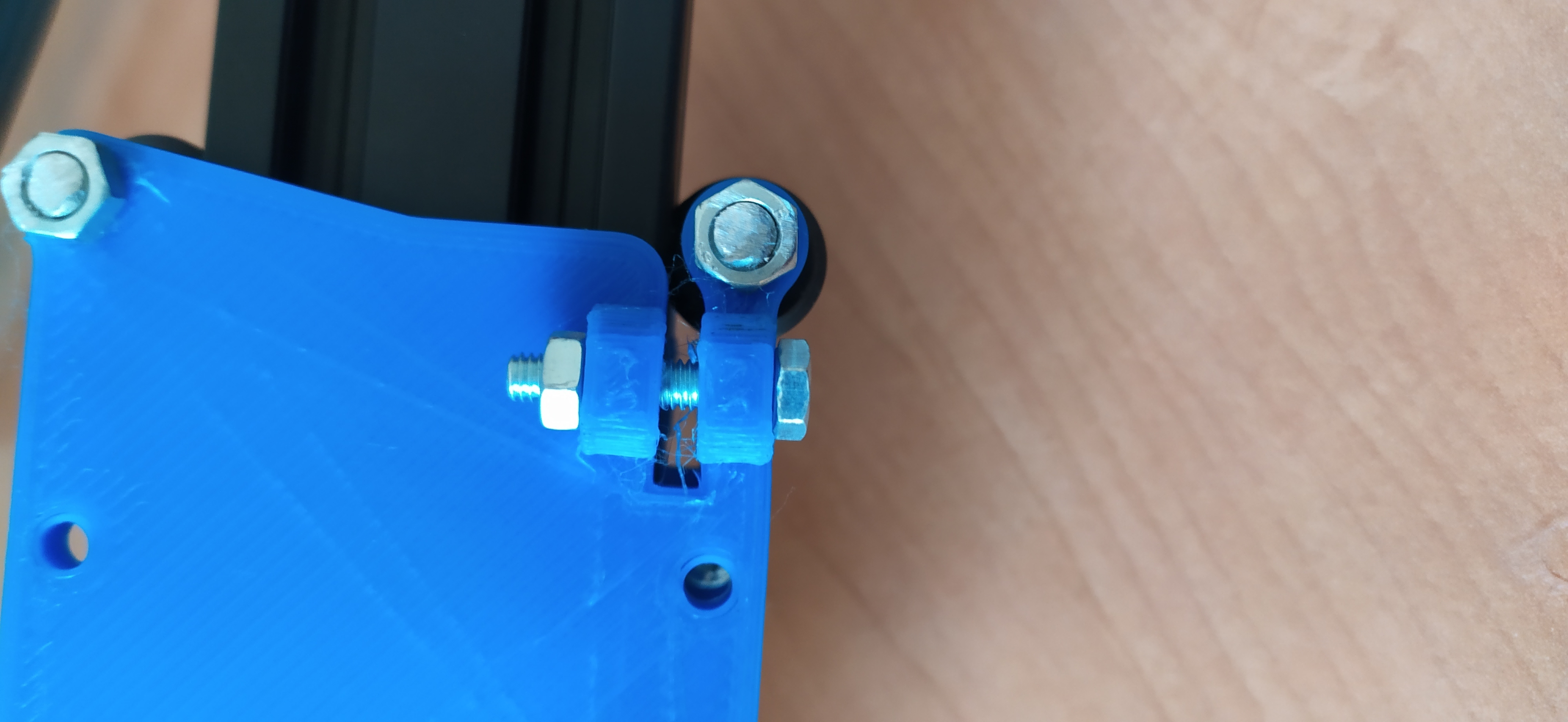 Free STL file Adjustable Carriage for VSlot 2040 (15mm wheels)・3D