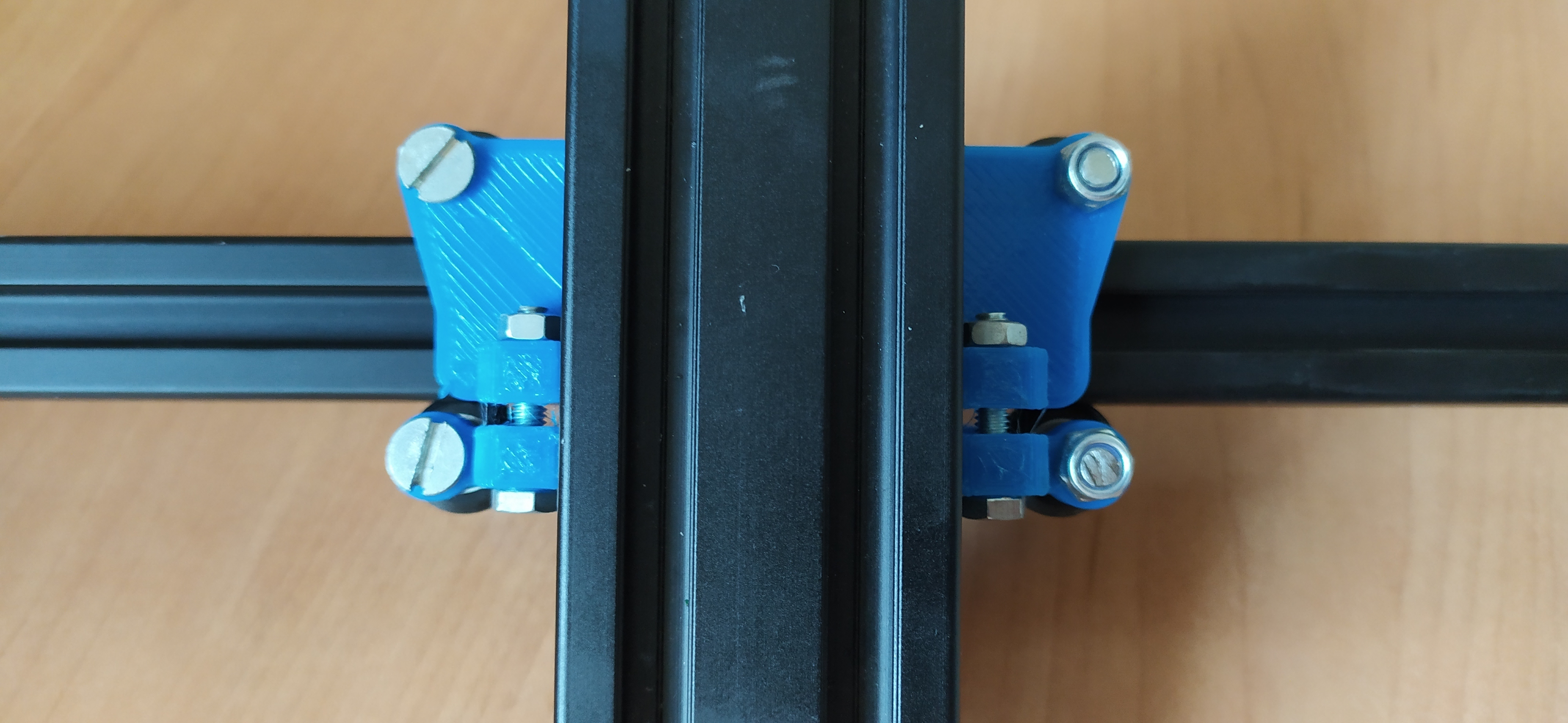 Descargar archivo STL Adjustable Carriage for VSlot 2020 mm and 15 mm