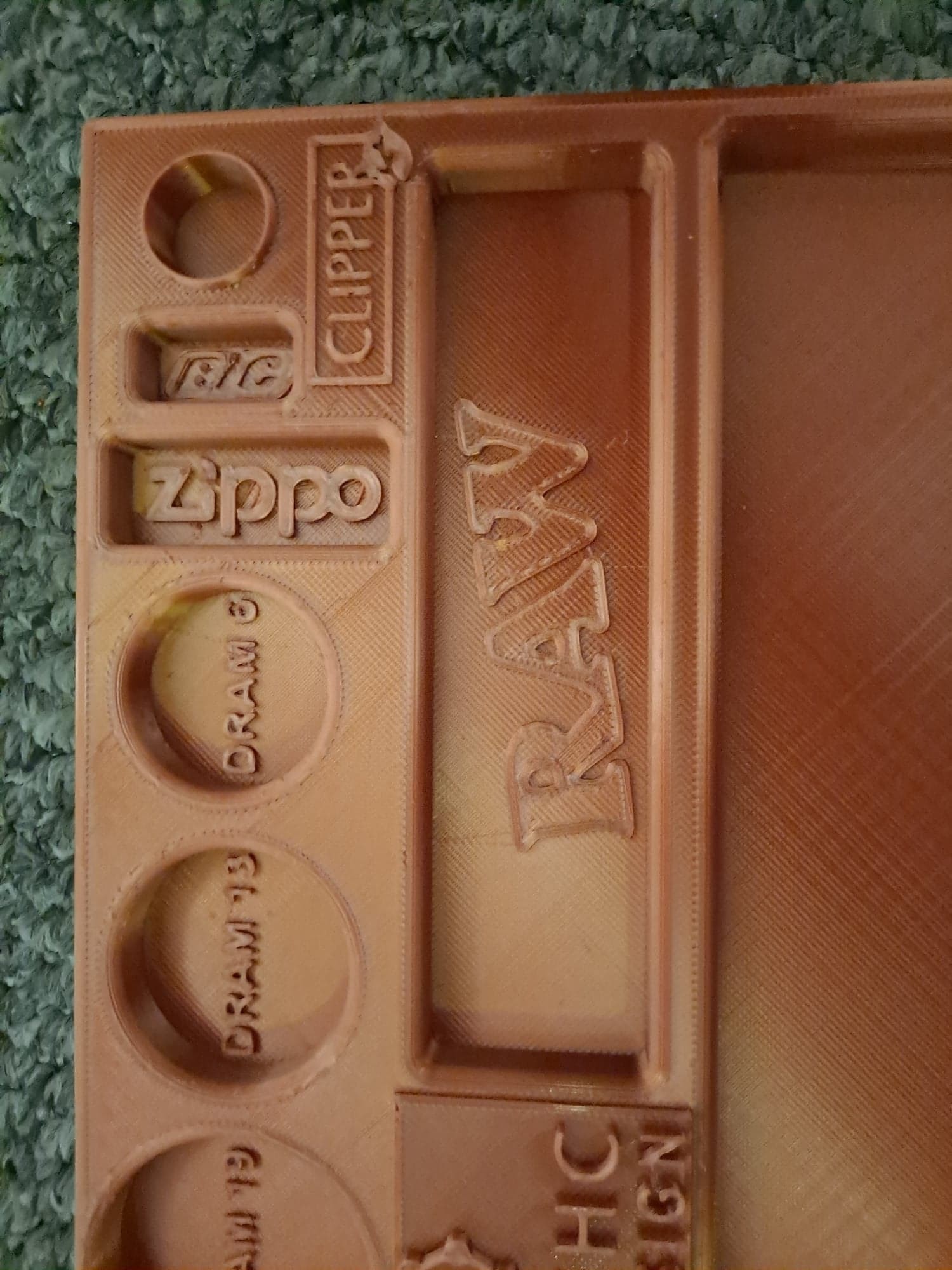 STL file THC DESIGN CANNABIS ROLLING TRAY WITH COMPARTMENTS FOR