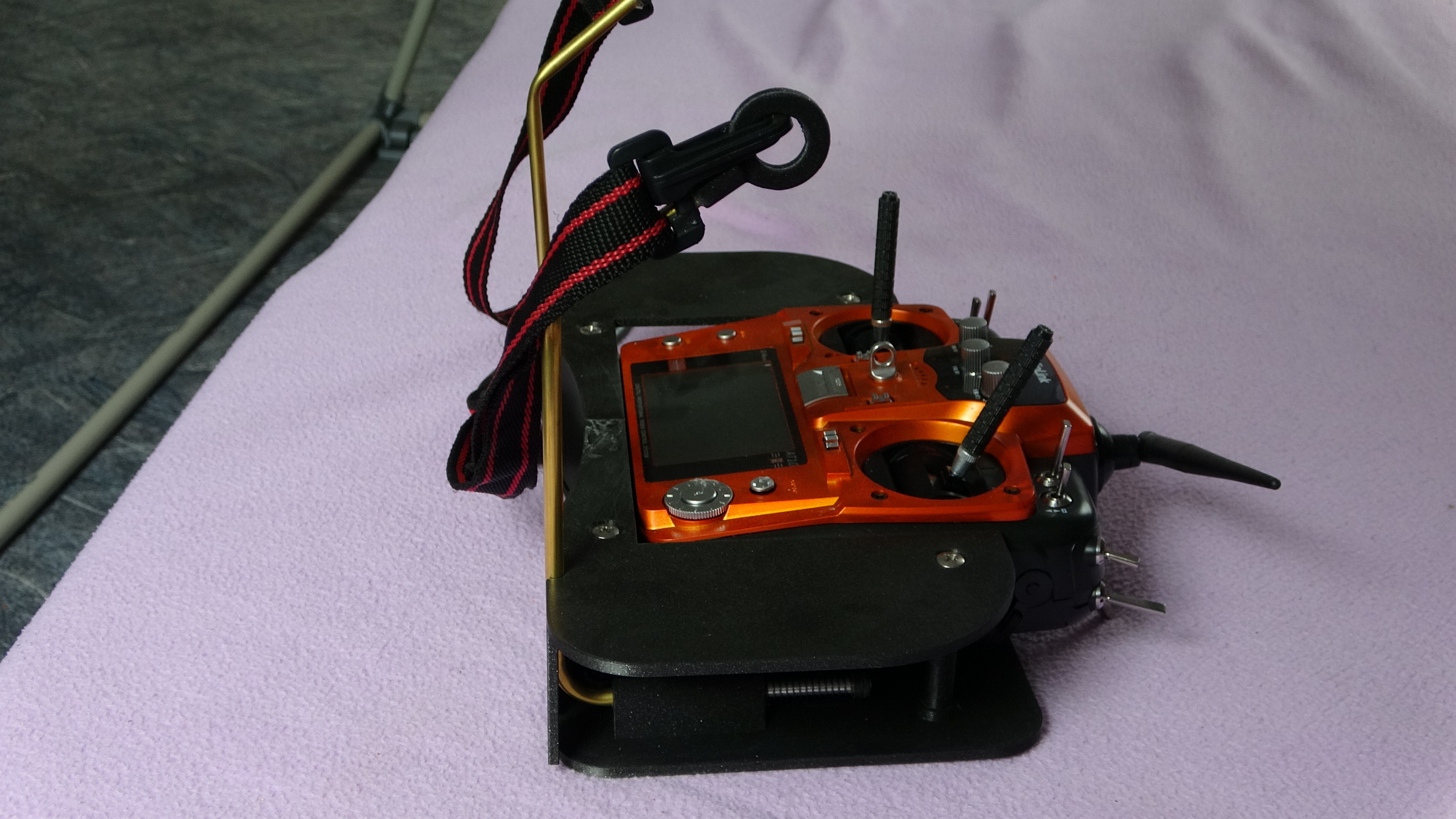 STL file Case for the RADIOLINK AT10II RC radio 📻・3D printer design to ...