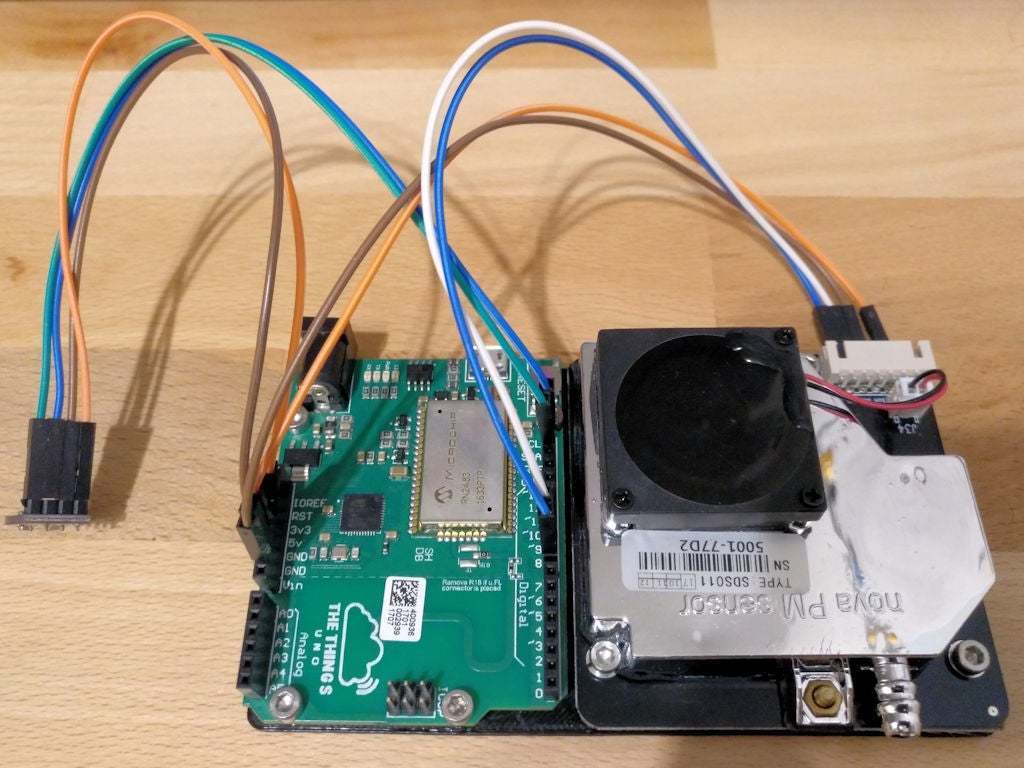 Free STL file The Things Uno with dust sensor SDS011・Template to ...