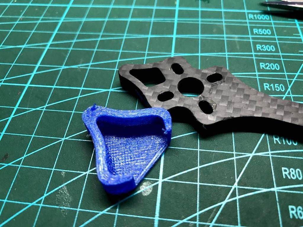 STL file FPV 5 inch arm protector, light and plug inside is ok・3D print ...