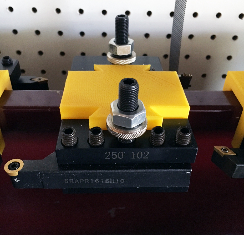 Free 3D file Dual AXA QCTP 9X20 Lathe Back Splash Tool Holder Quick