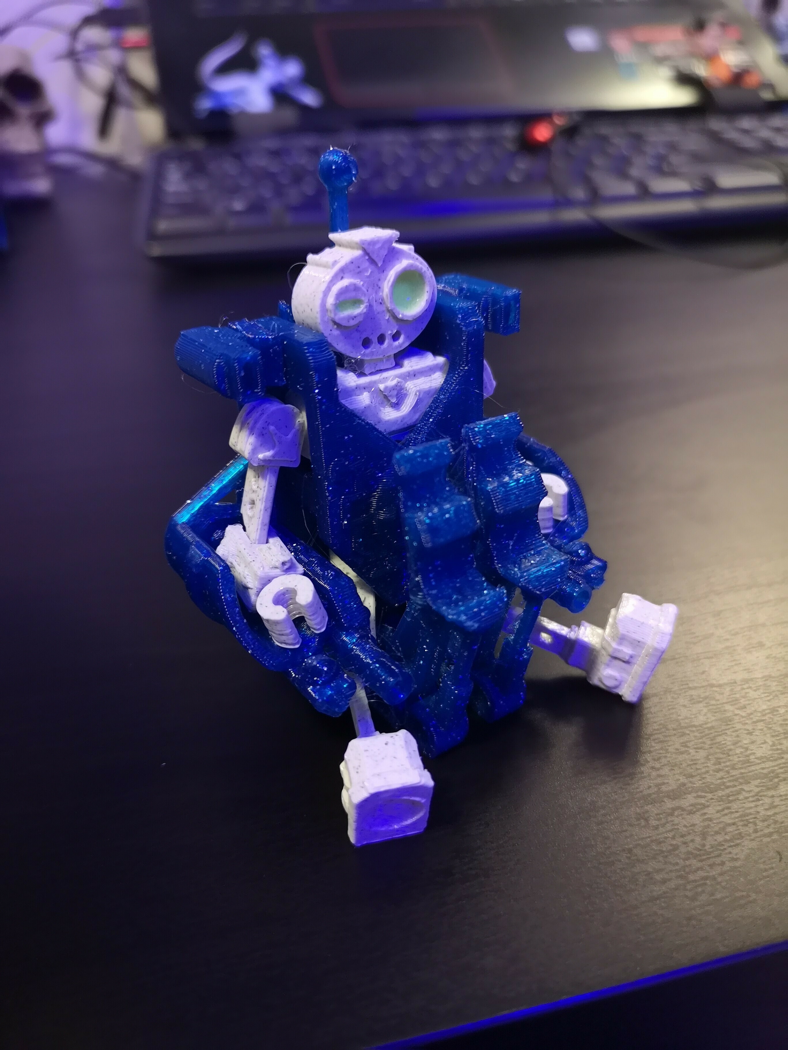 Free STL file COMBAT SUIT for Minibot - Print in Place / No supports・3D ...