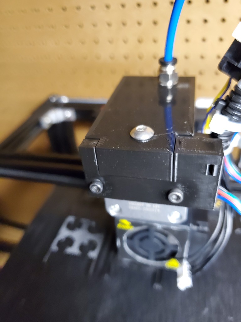 Free 3D file Ender 5 Direct Drive Filament Guide・Template to download ...