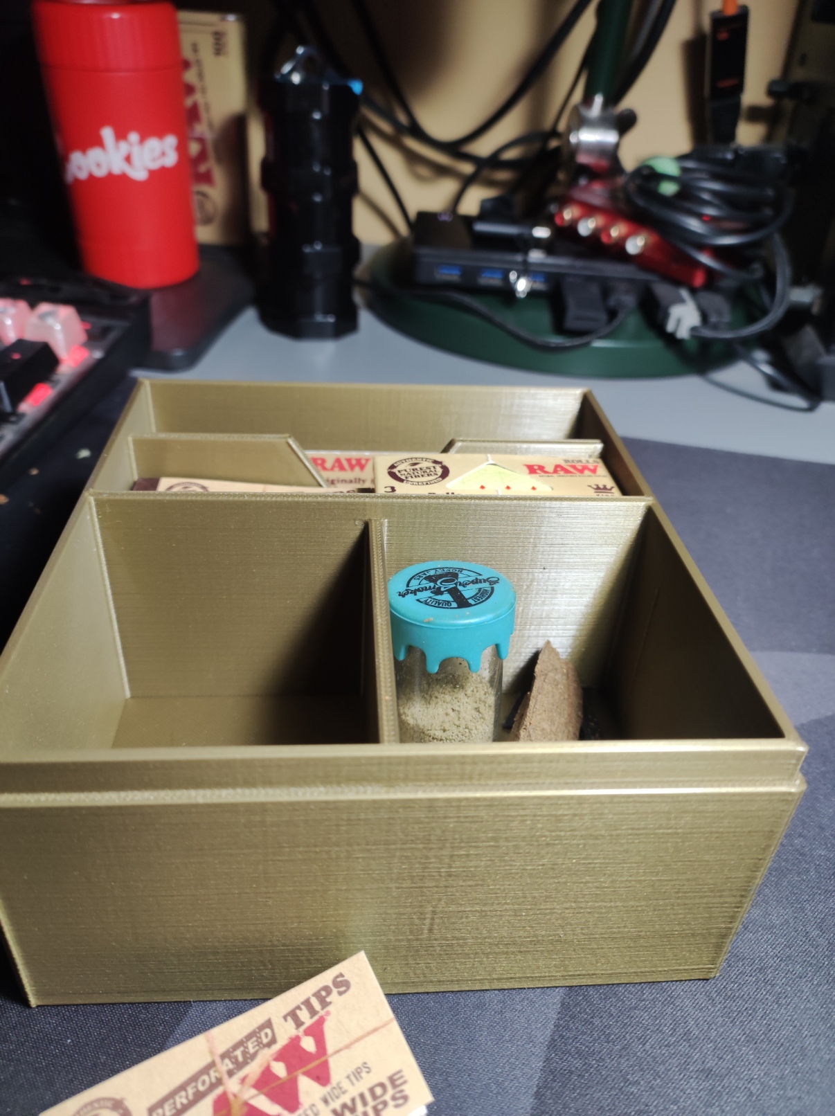 STL file Weed Box// Weed Box(2 models)・3D printing idea to download・Cults