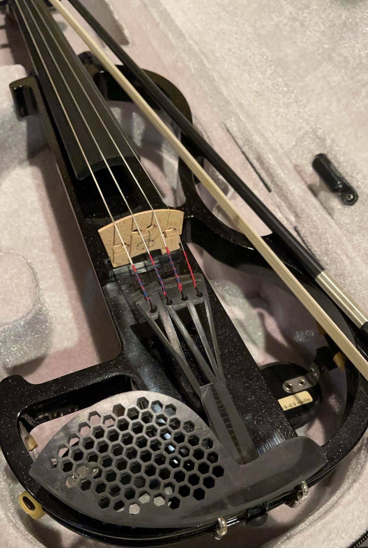 STL file Violin Chin Rest Lightweight, Cooling 4/4 size 🎻・3D print design to download・Cults