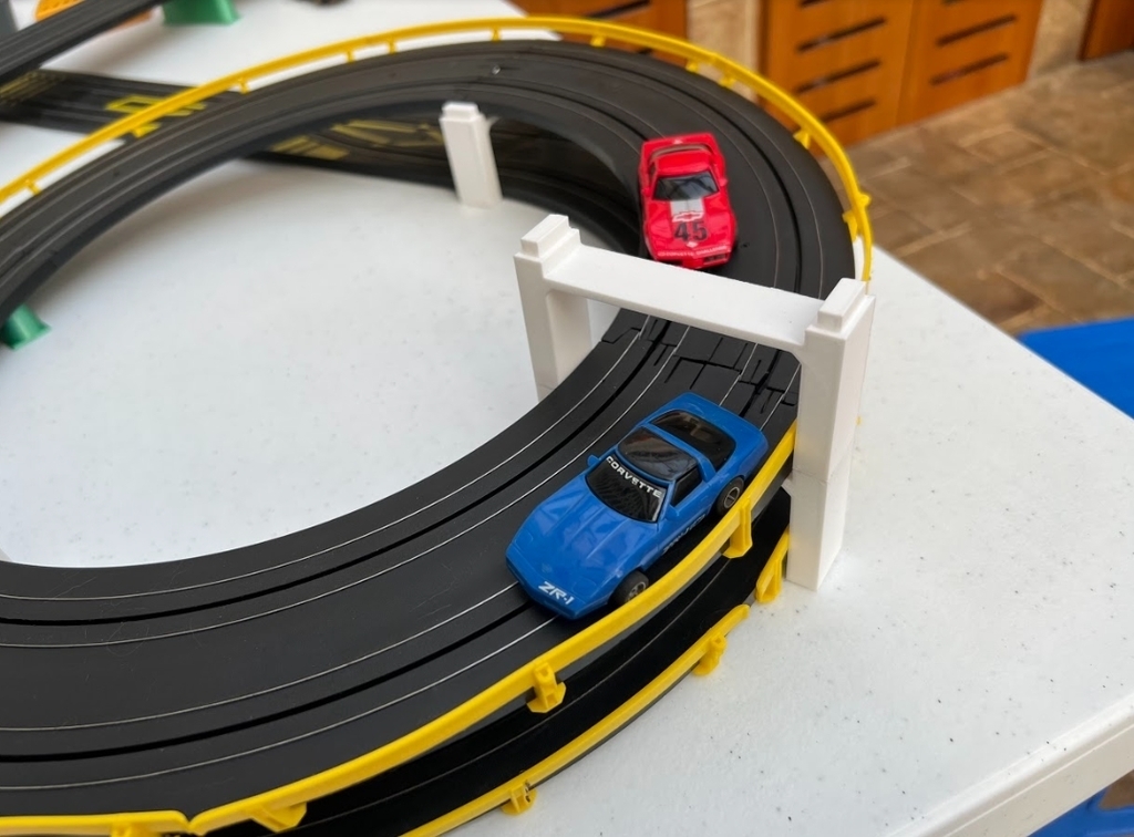 Free 3D file TYCO stackable Slot Car Track Risers (self supporting) 🚗