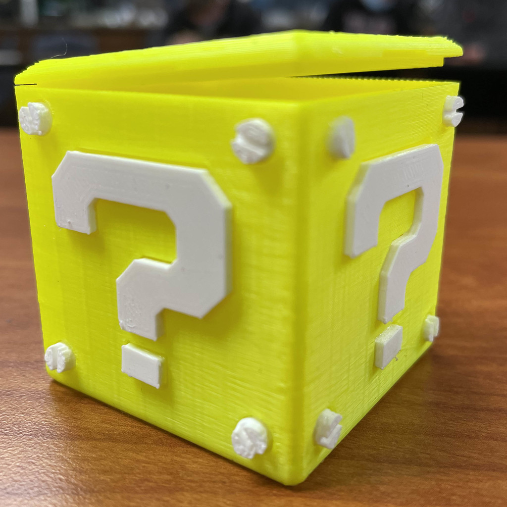 Free 3D file Mario Block Switch Case with Lid Hinge・3D printing idea to ...