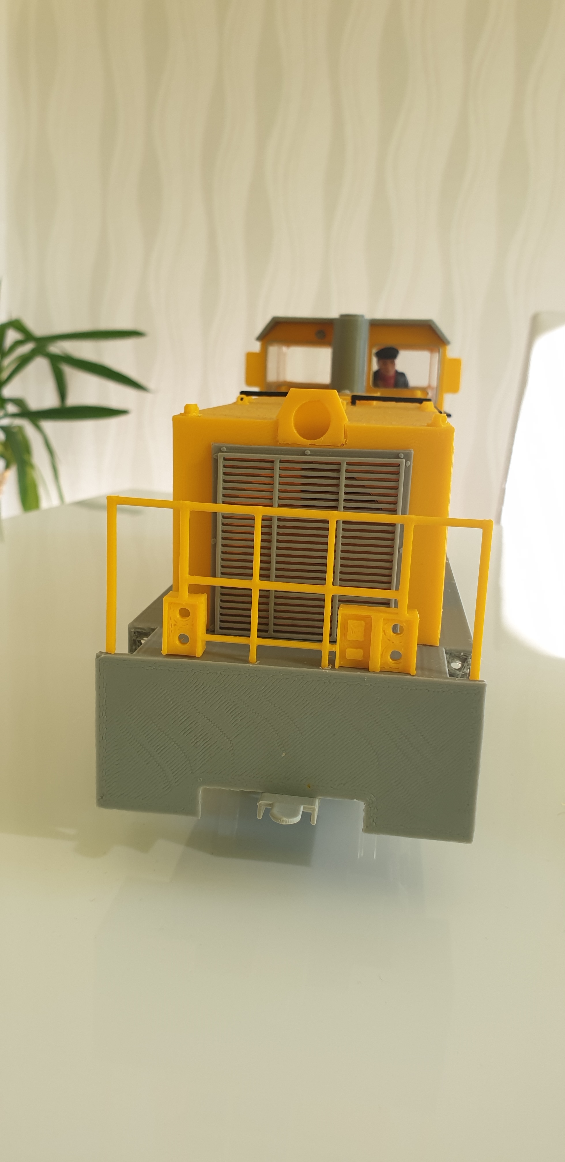 STL file RHB GMF Diesellok passend für Spur G (LGB, Piko, etc) 🚆・3D ...