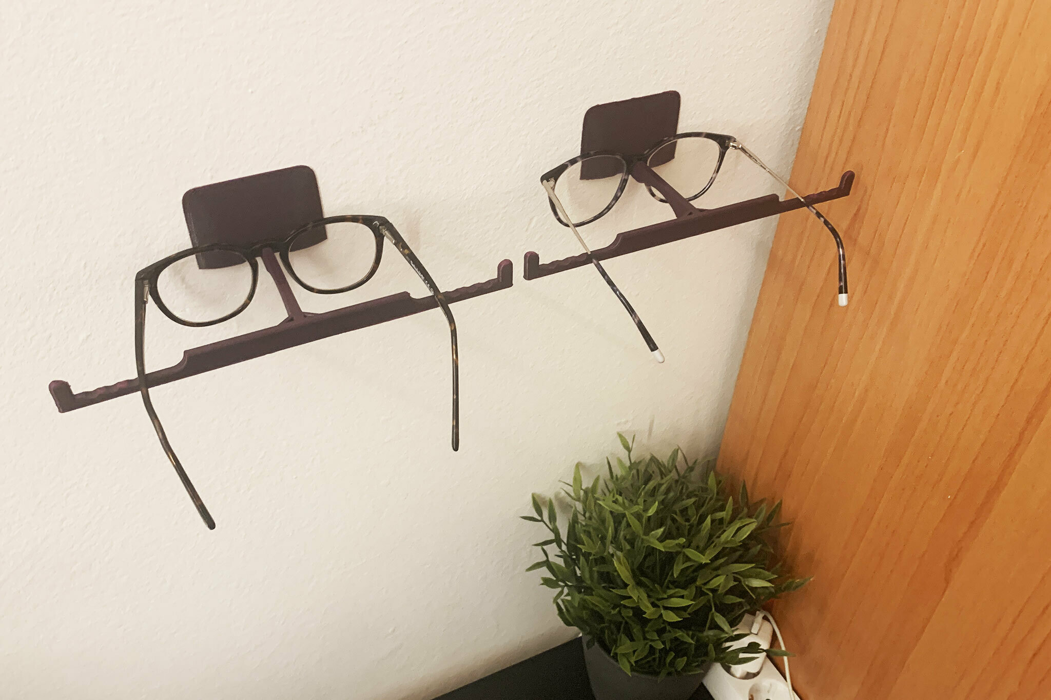 Archivo STL Glasses wall holder・Diseño de impresora 3D para descargar・Cults