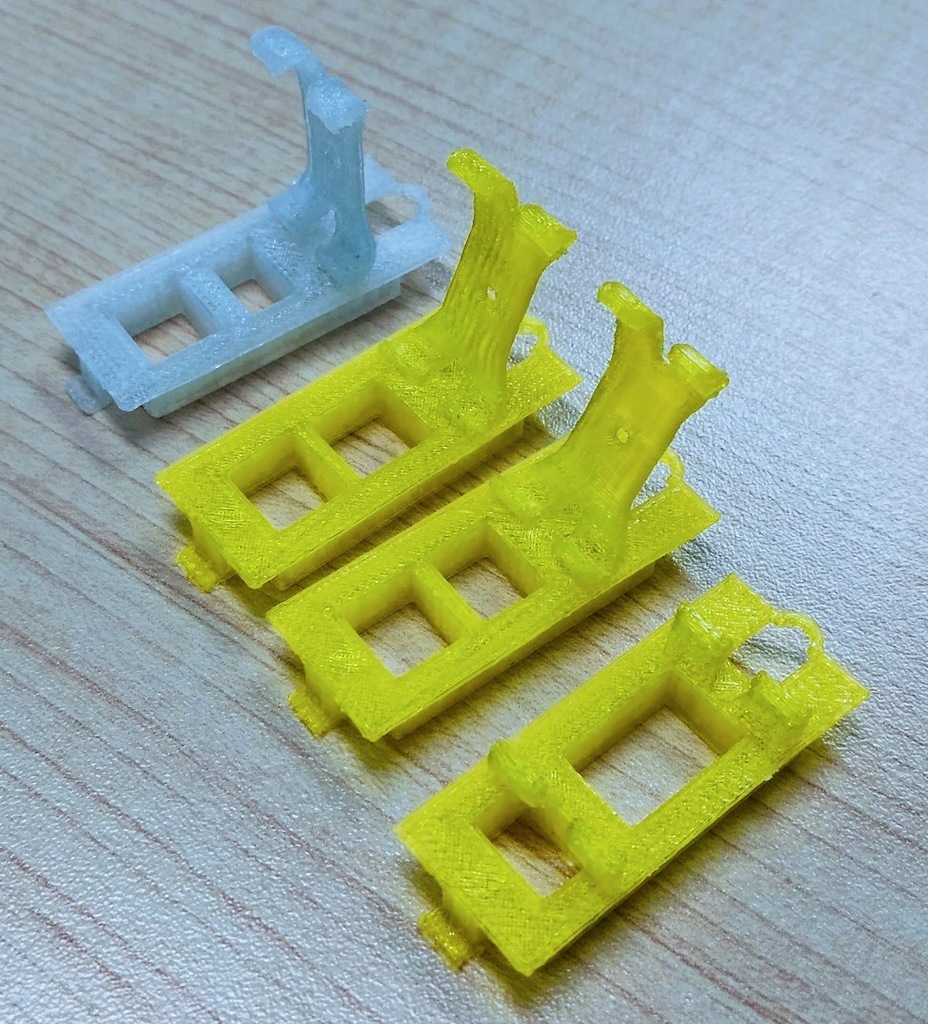 Free 3D file f949 battery cover with integrated sq11 camera clip・Object