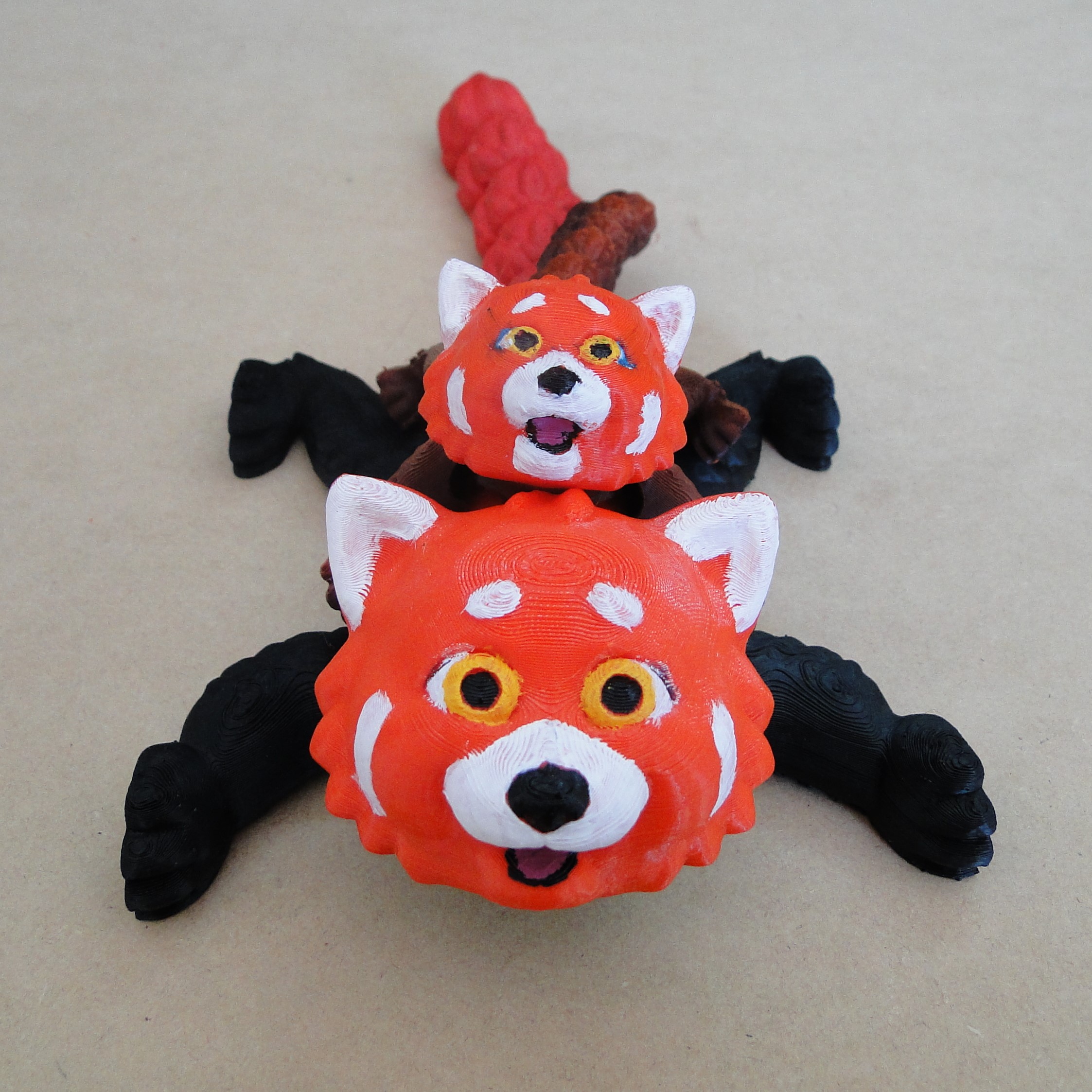 STL file Flexi Panda Red 🐼・Model to download and 3D print・Cults