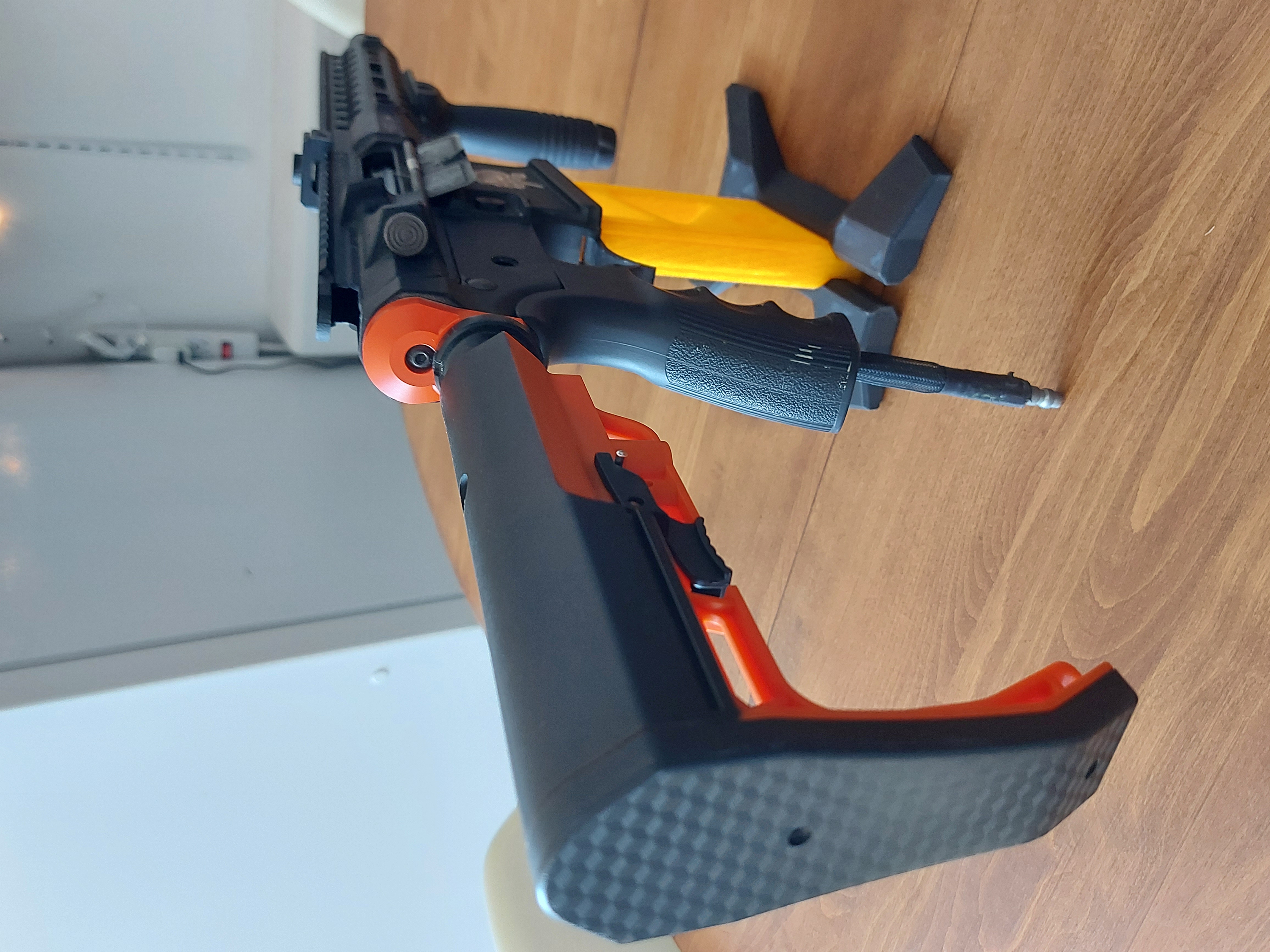 3D printed Airsoft Rifle Stand • made with ender3 and anycubic mega s・Cults