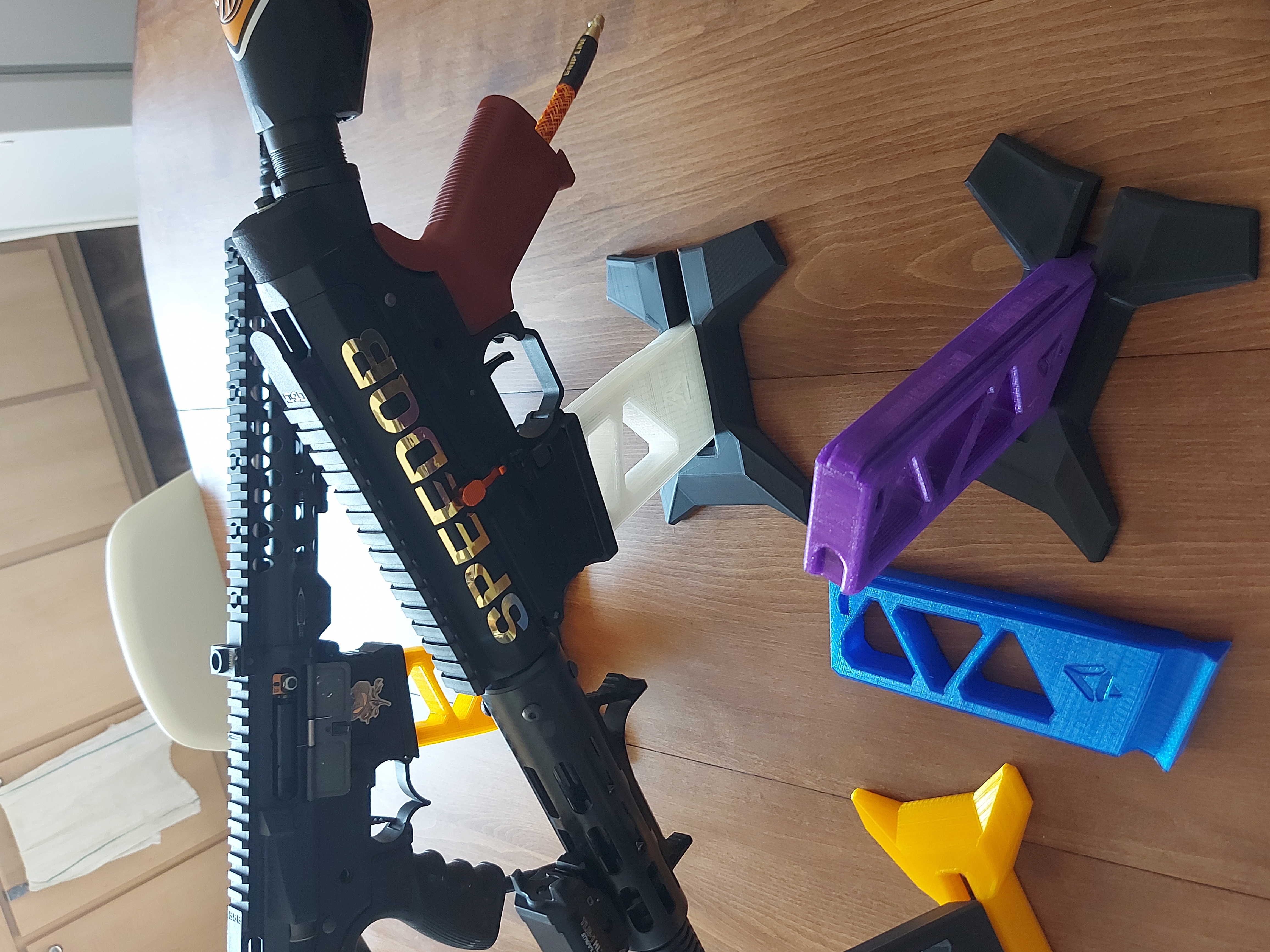 3D printed Airsoft Rifle Stand • made with ender3 and anycubic mega s・Cults