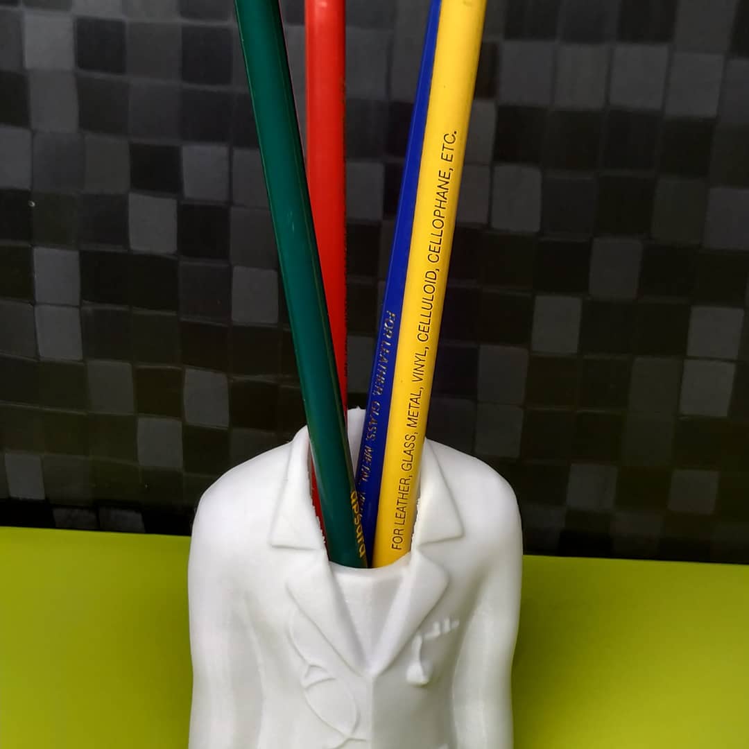 STL file Lab Coat Pen Holder・Model to download and 3D print・Cults