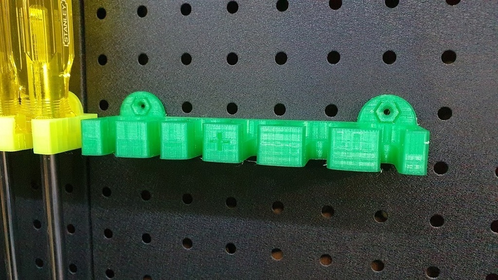 Free 3D file Pegboard Screwdriver Rack (Phillipshead)・3D printing