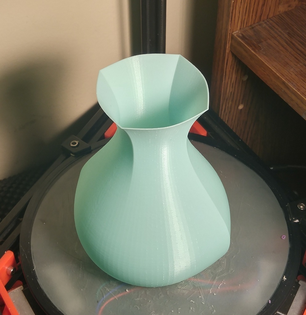 Free 3D file Vase 🏺・3D printable design to download・Cults