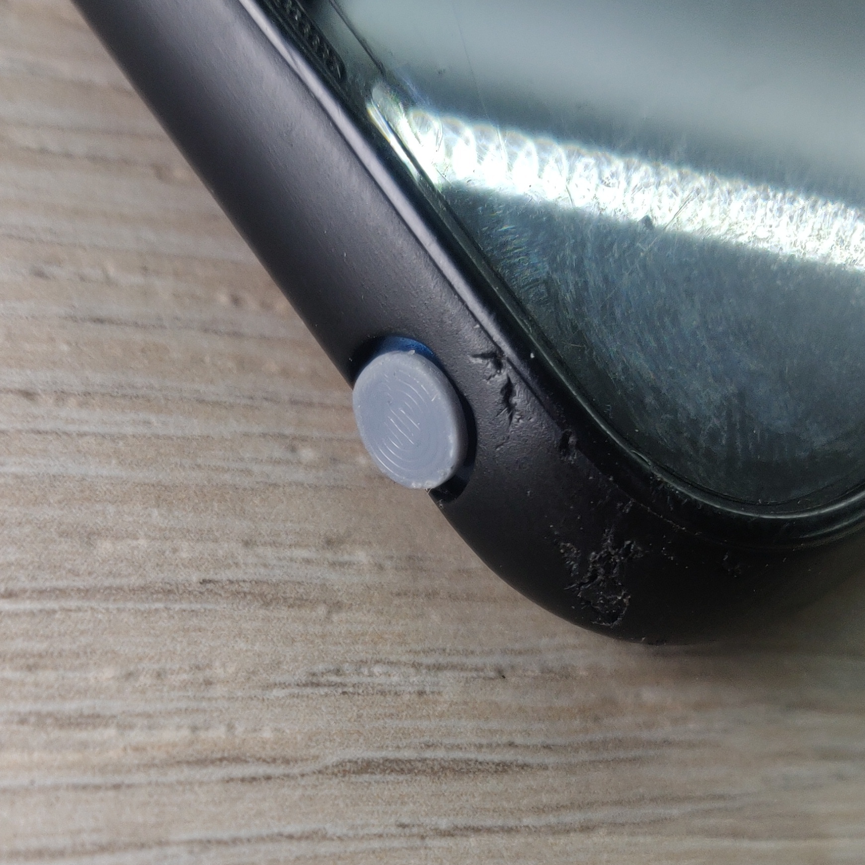 Free STL file Dust cover for headphone jack・3D printer model to