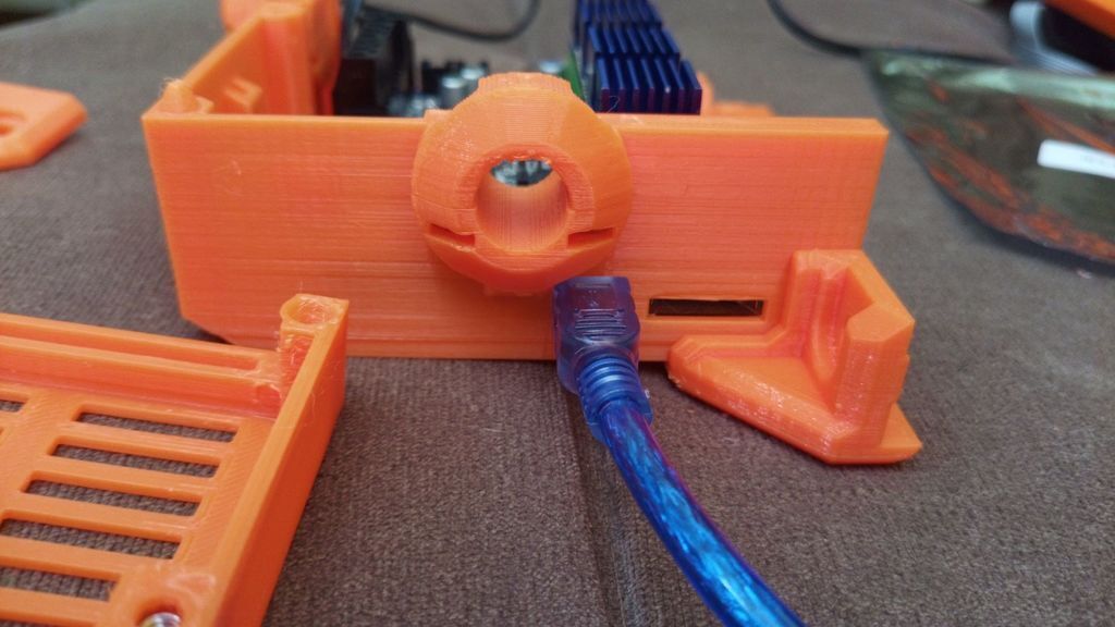Free STL file MKS Robin E3 E3D Case for Prusa Bear・Design to download and 3D print・Cults