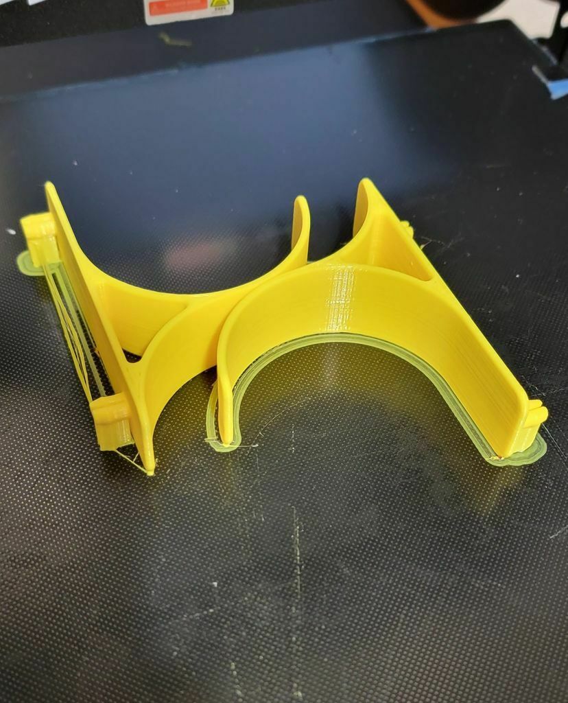 Free 3D file Caulk Gun Pegboard Mount 🔫・3D printable model to download