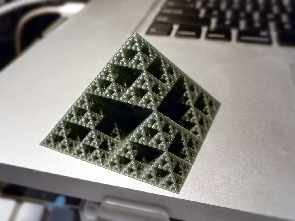 Free 3D file Customizable spiral vase Sierpinski pyramid (subtractive ...